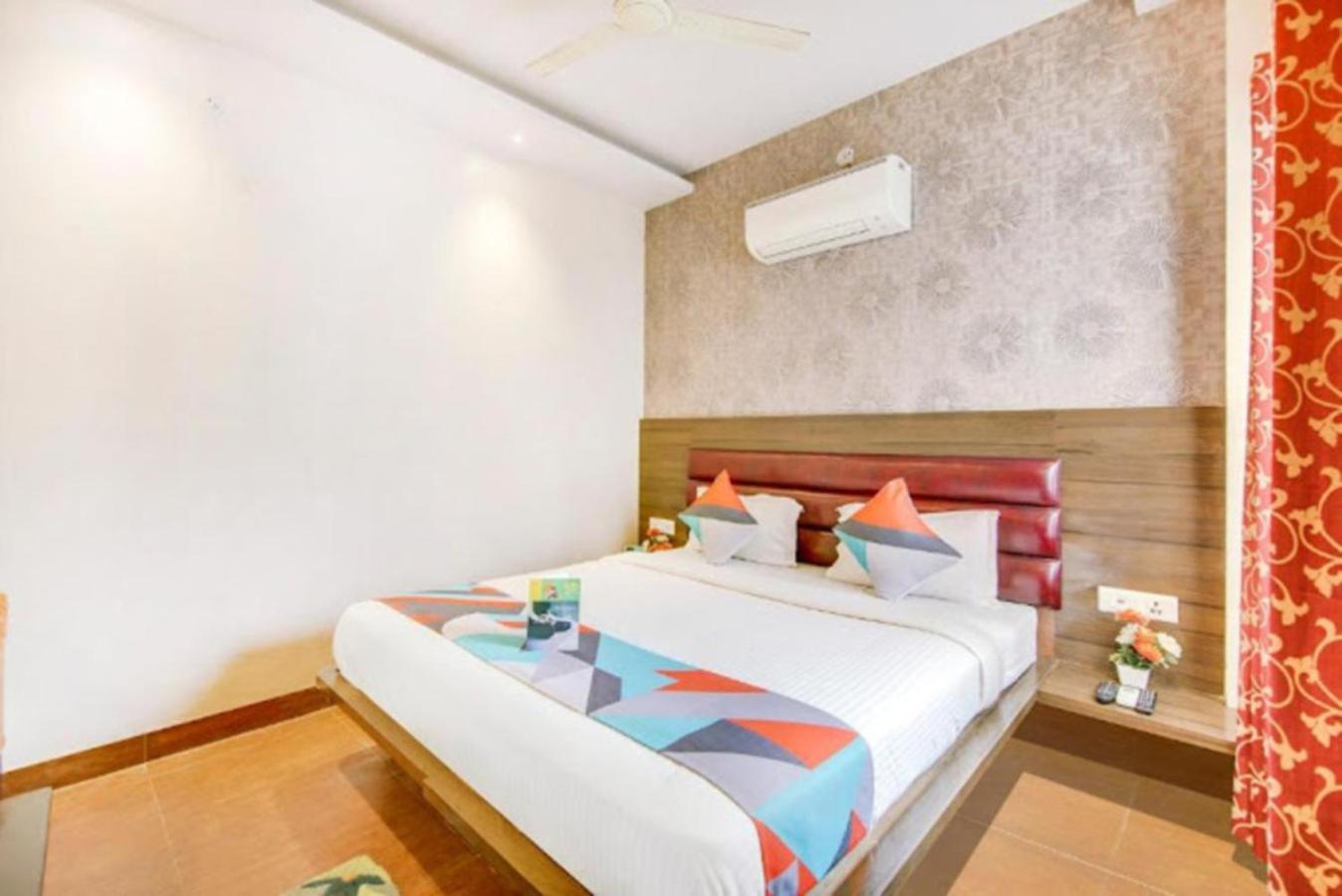 Hotel Gayatri Palace 러크나우 외부 사진
